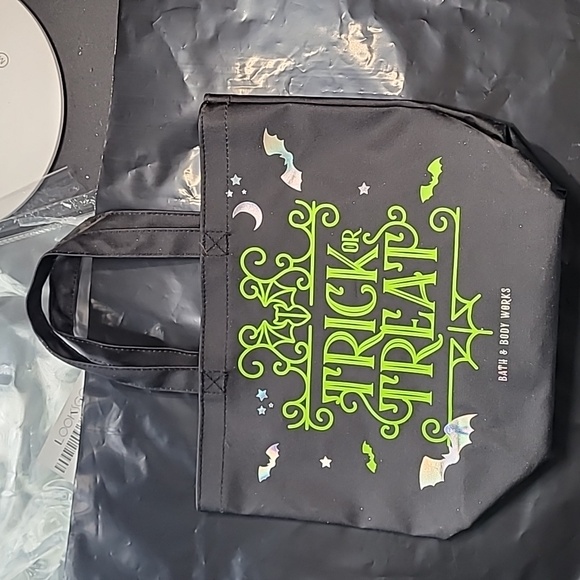 Bath and Body Works trick or treat bag FINAL MARKDOWN - Picture 1 of 5